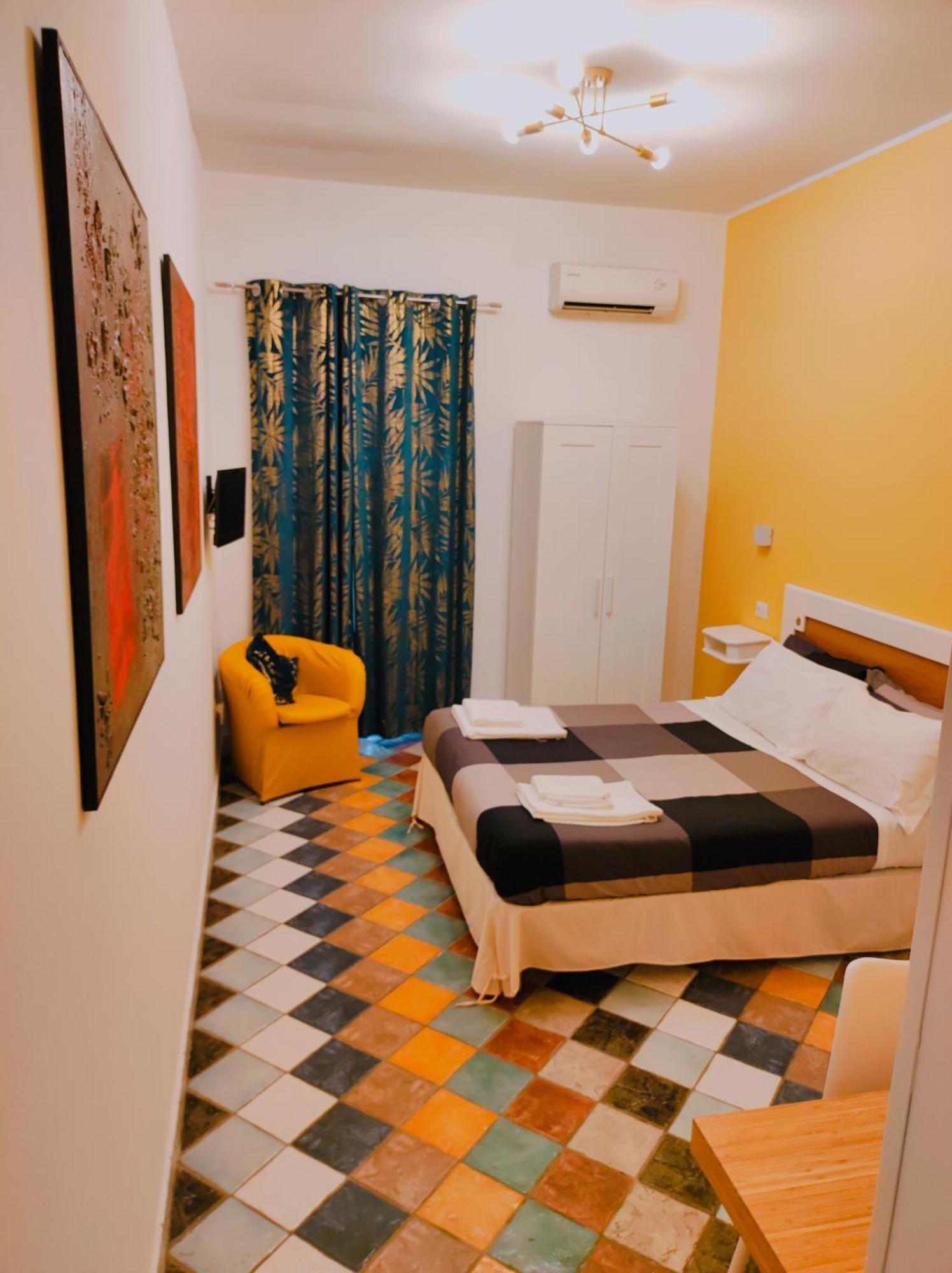 Firenze32 Bed & Breakfast Naples Bilik gambar